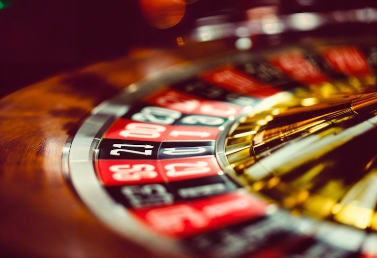 Platform noah4d menampilkan studio live dealer dan layanan sepak bola